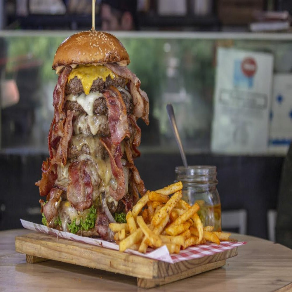 Reina de las hamburguesas gigantes